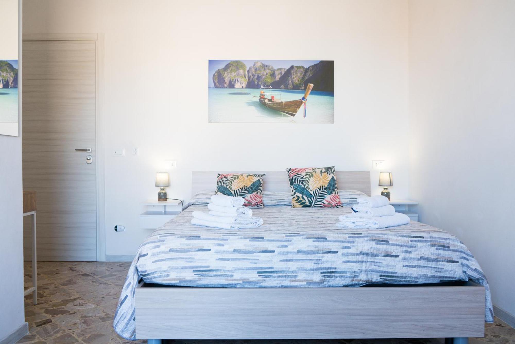 Ponente & Maestro Rooms Favignana Eksteriør billede